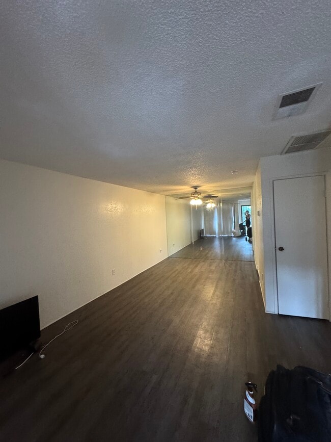 Building Photo - 2825 N Los Felices Rd
