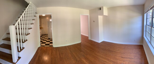 Building Photo - 1611 Valley Ave