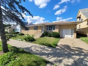 Building Photo - 416 Sibley Blvd