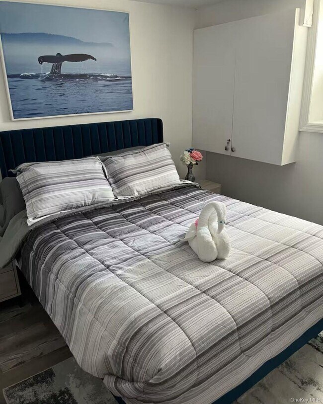 Building Photo - 37 Rugby Dr W