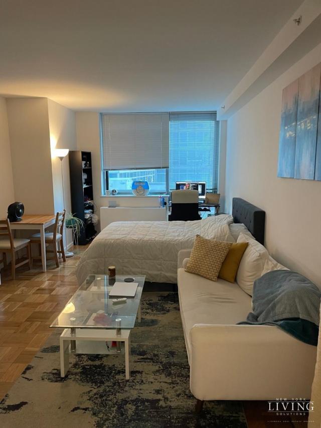 Foto del edificio - 0 bedroom in New York NY 10018