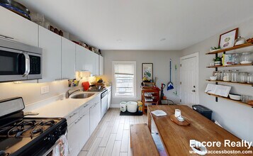 Building Photo - 13 Pleasant Pl