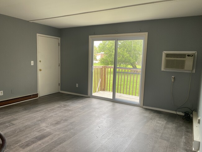 Living Room - 305 Wentworth Dr