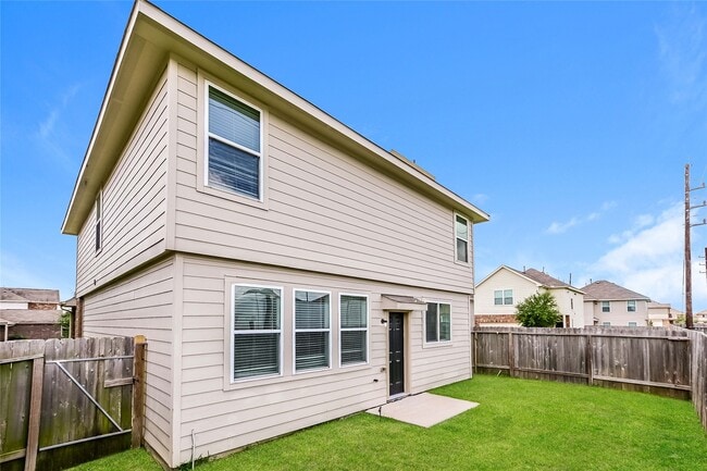 Building Photo - 18546 Boomi Ravine Trl