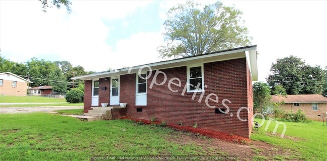 Building Photo - 206 Sullivan St Greenwood, SC 29649
