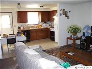  - 363 S Main St