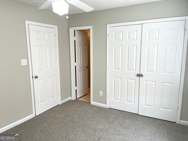 Foto del edificio - 5435 Oakley Commons Blvd