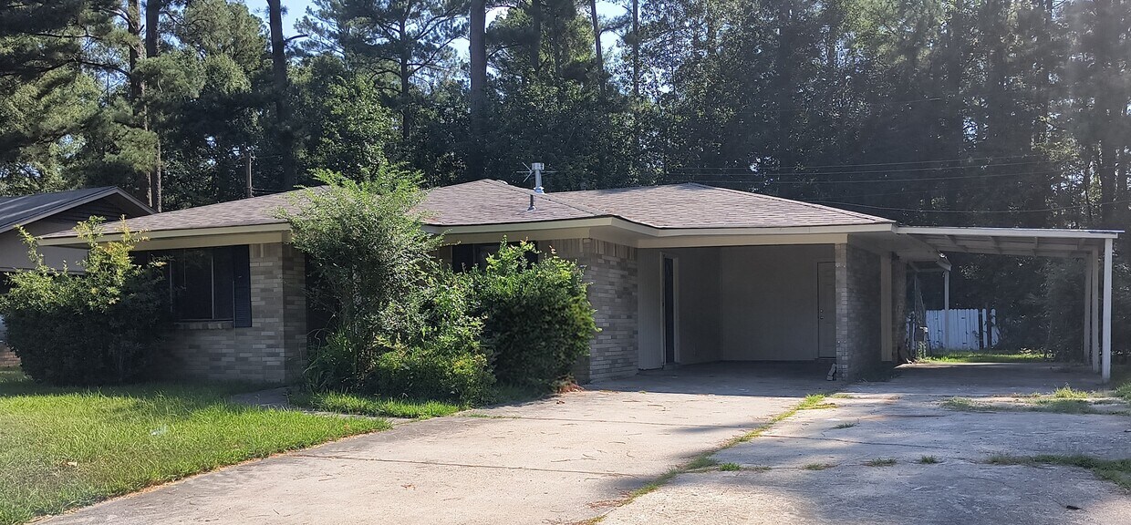 Foto principal - 2301 Starlite Dr