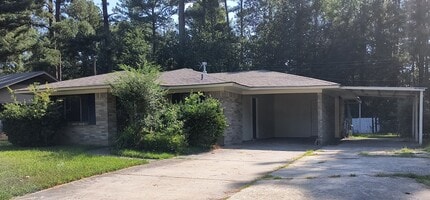 Building Photo - 2301 Starlite Dr
