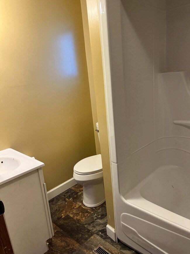 Foto del edificio - 413 Maple St