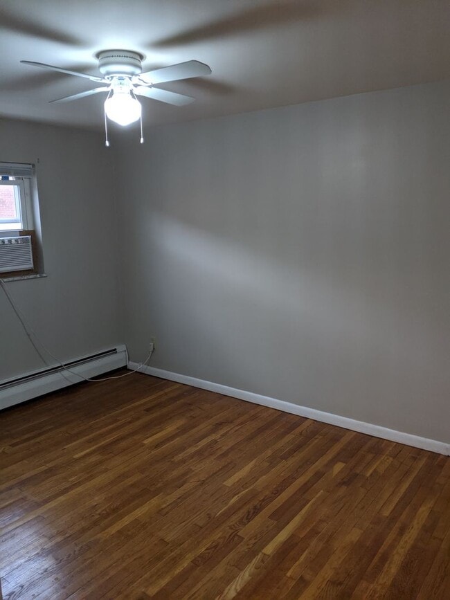 Building Photo - Matson Apartments (4120)