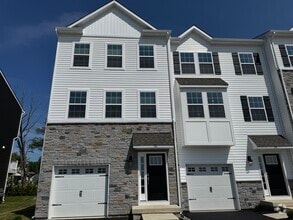 Building Photo - 136 Bell Ct