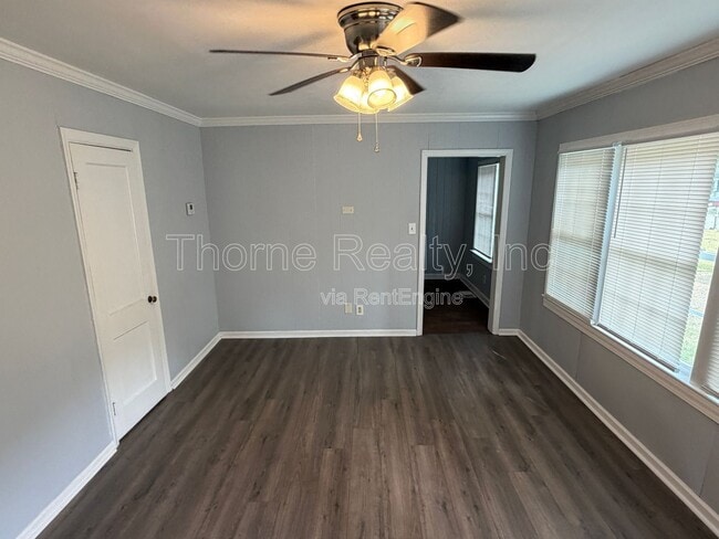 Foto del edificio - 1416 Rosewood Ave