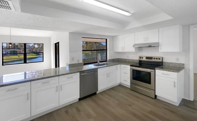 Building Photo - 7845 Cayuga Dr