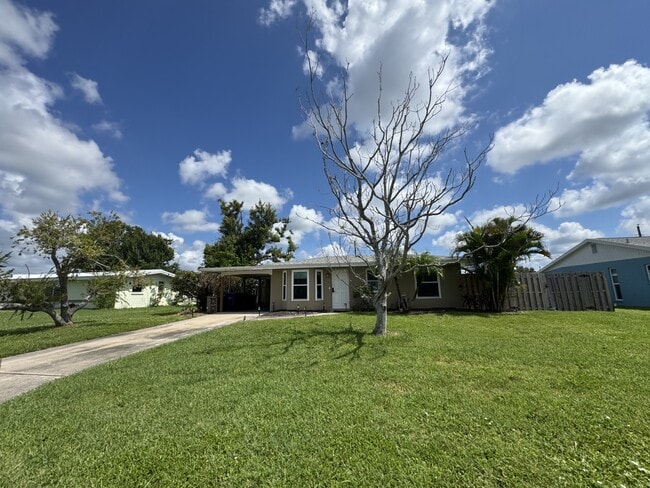 Building Photo - 345 Hillview Rd