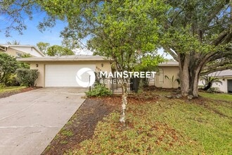 Building Photo - 605 Applewood Ave