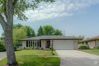 Building Photo - 1820 N Andoa Ln
