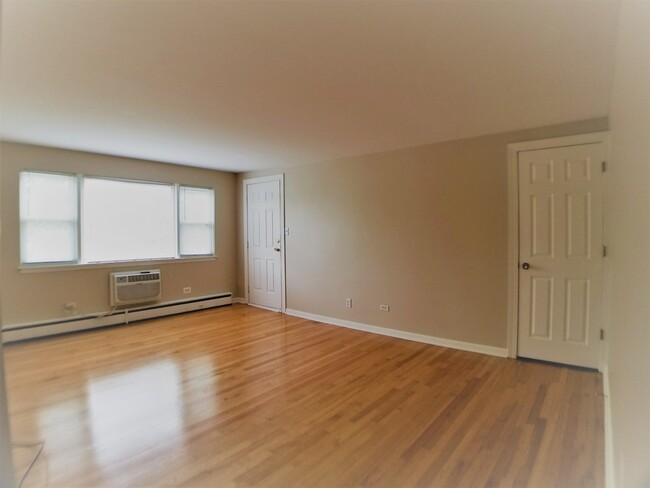 Building Photo - 7858 Rutherford Ave