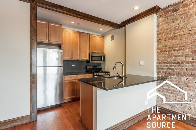 Foto del edificio - 4755 N Sawyer Ave