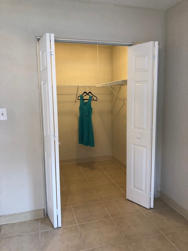 Walk In closet - 1915 18th Street NW