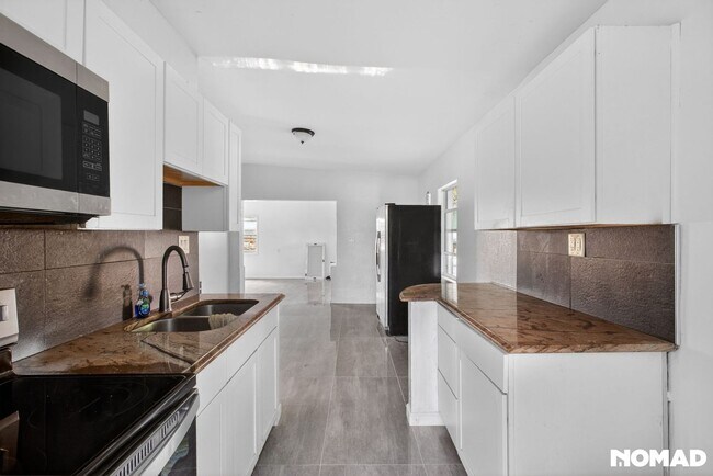 Foto del edificio - 11607 Sawyer St