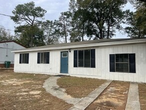 Building Photo - 266 White Oak Dr