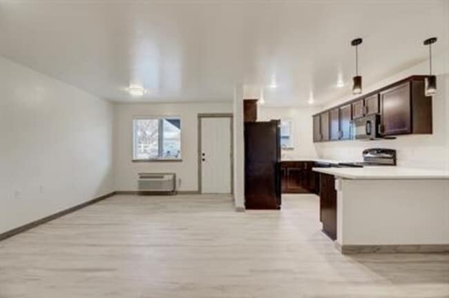 Foto del edificio - 3105 Cooney Dr