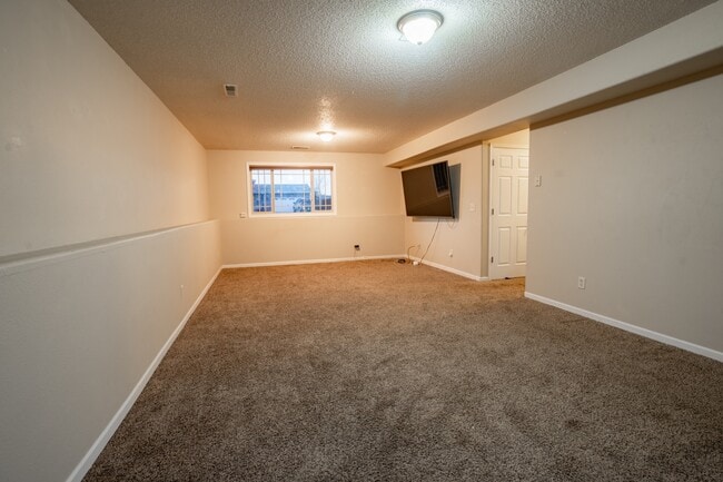 Building Photo - 5961 Springfield Rd