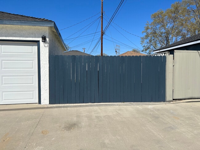 Building Photo - 4502 Petaluma Ave