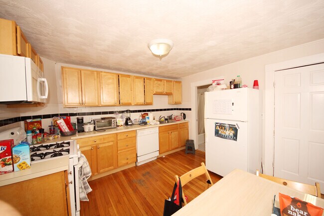 Foto del edificio - 64 Bedford St