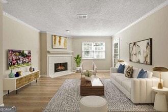 Building Photo - 611 Barrington Hills Dr