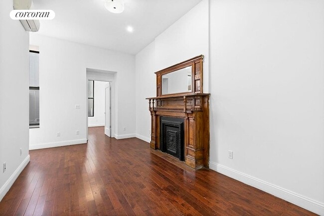 Photo - 2032 5th Ave Apartment