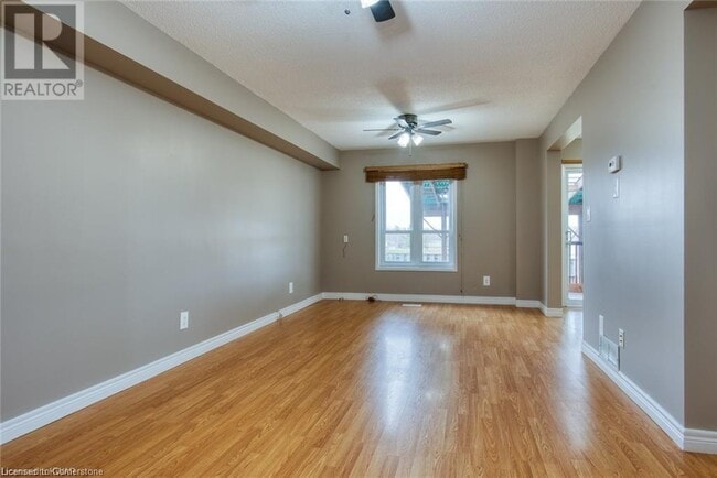 Building Photo - 90 Mooregate Crescent