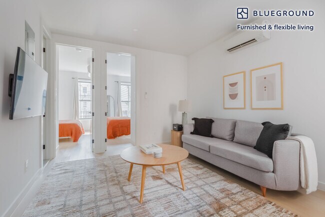 Foto del edificio - 250 N 6th St