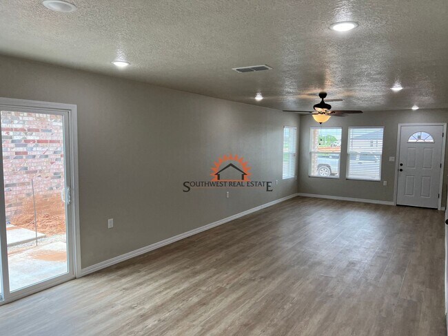 Building Photo - 1320 Sonora Rd
