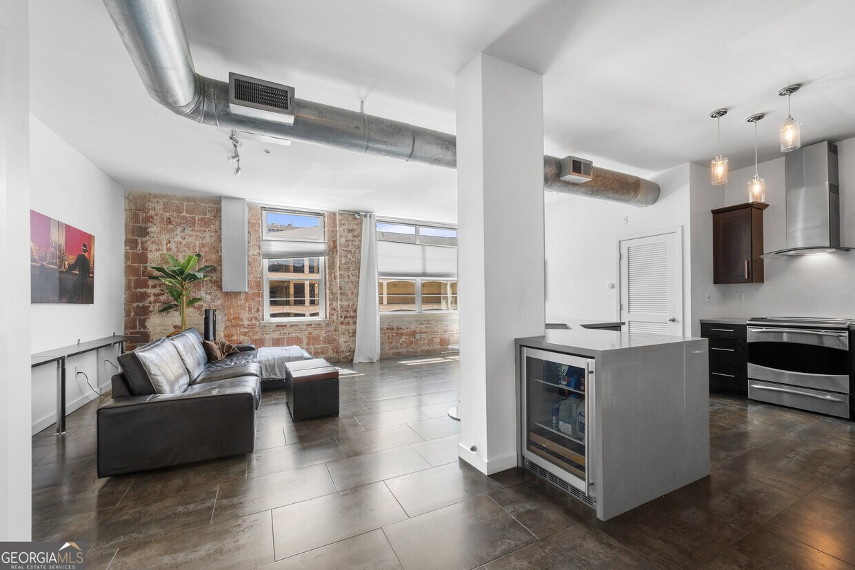 Primary Photo - 800 W Peachtree St NW