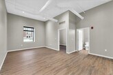 Foto principal - 1 BED / 1 BATH APARTMENT IN DOWNTOWN CHAMP...