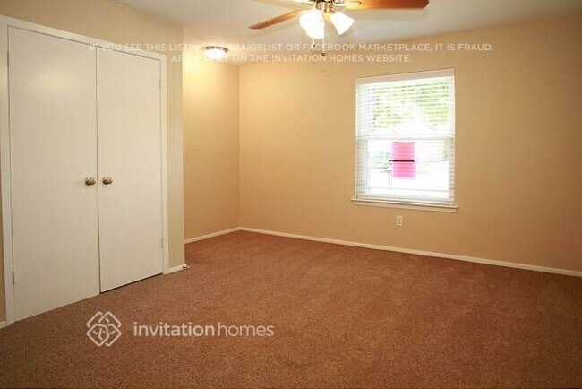 Foto del edificio - 7108 Romford Way