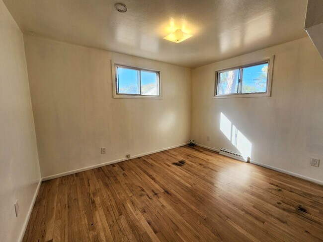 Building Photo - 1603 Iroquois Rd