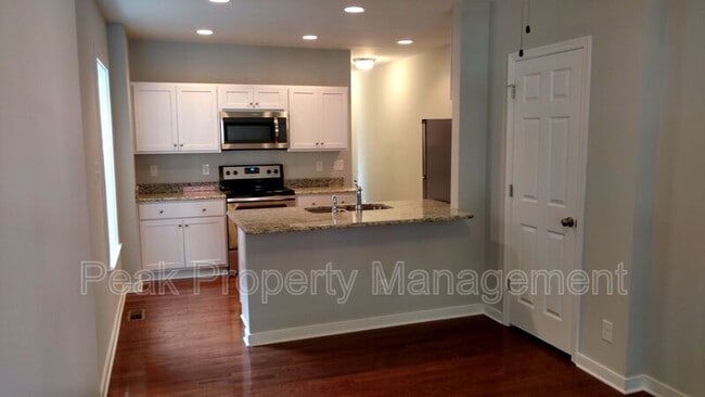Photo - 604 N 32nd St House