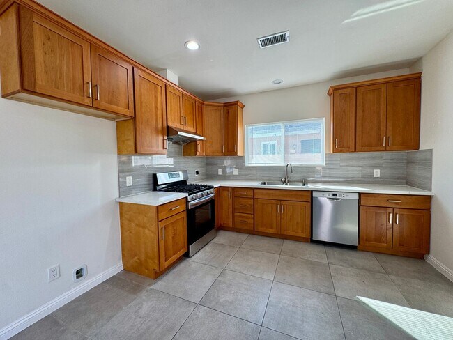 Foto del edificio - 12TH ST