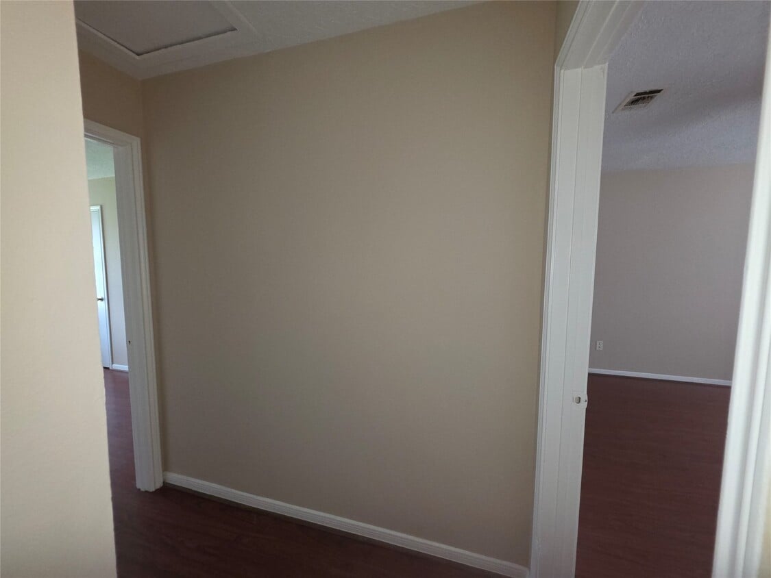 Foto principal - 1881 Country Village Blvd