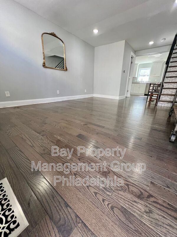 Building Photo - 920 Sigel St