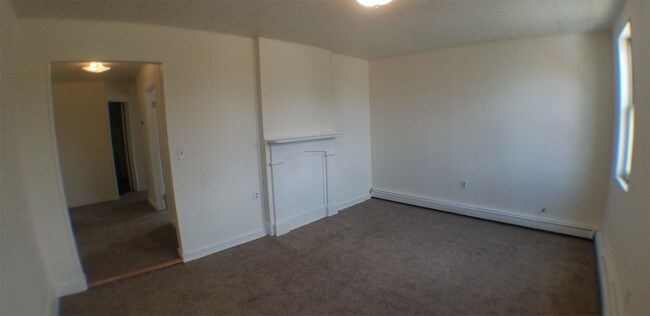 Building Photo - 408 24th St