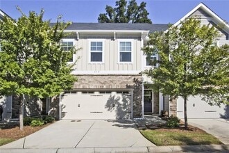 Building Photo - 112 Davina Dr