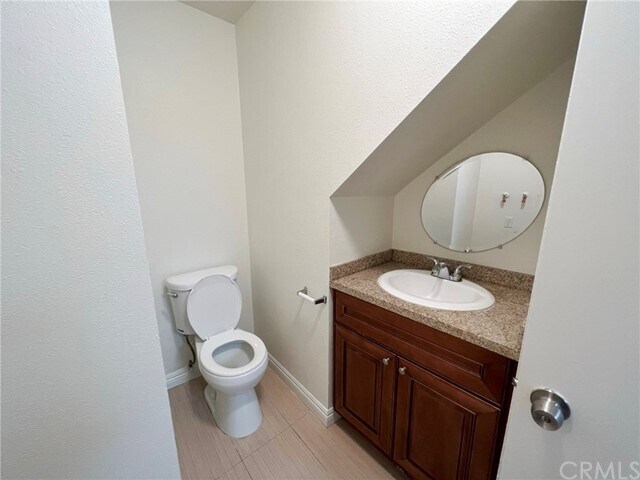 Building Photo - 3025 Lashbrook Ave