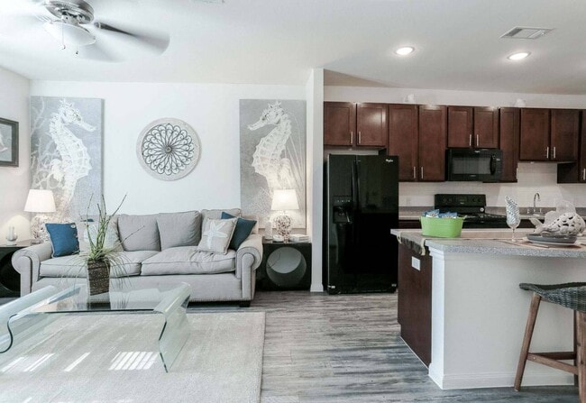 Foto del edificio - The Cove Apartments