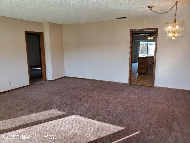 Foto del edificio - 2 br, 1 bath House - 9521 Orizaba Ave