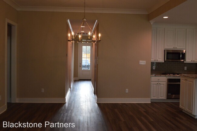 Building Photo - 3 br, 2 bath House - 8931 Southlawn Dr