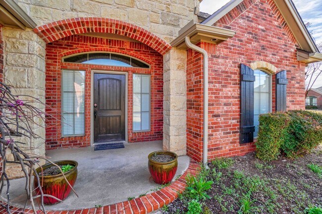 Foto del edificio - Bright & Spacious 3-Bed, 3.5 Bath Corner-L...